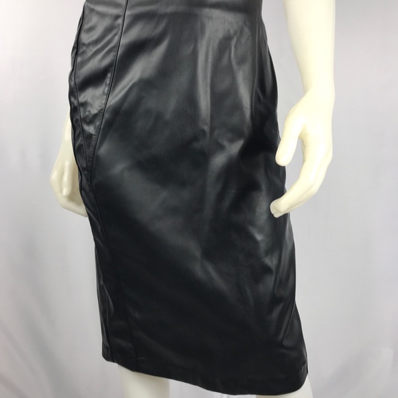 NWOT Reitmans  Vegan Leather Skirt Size 16 - Picture 1 of 14